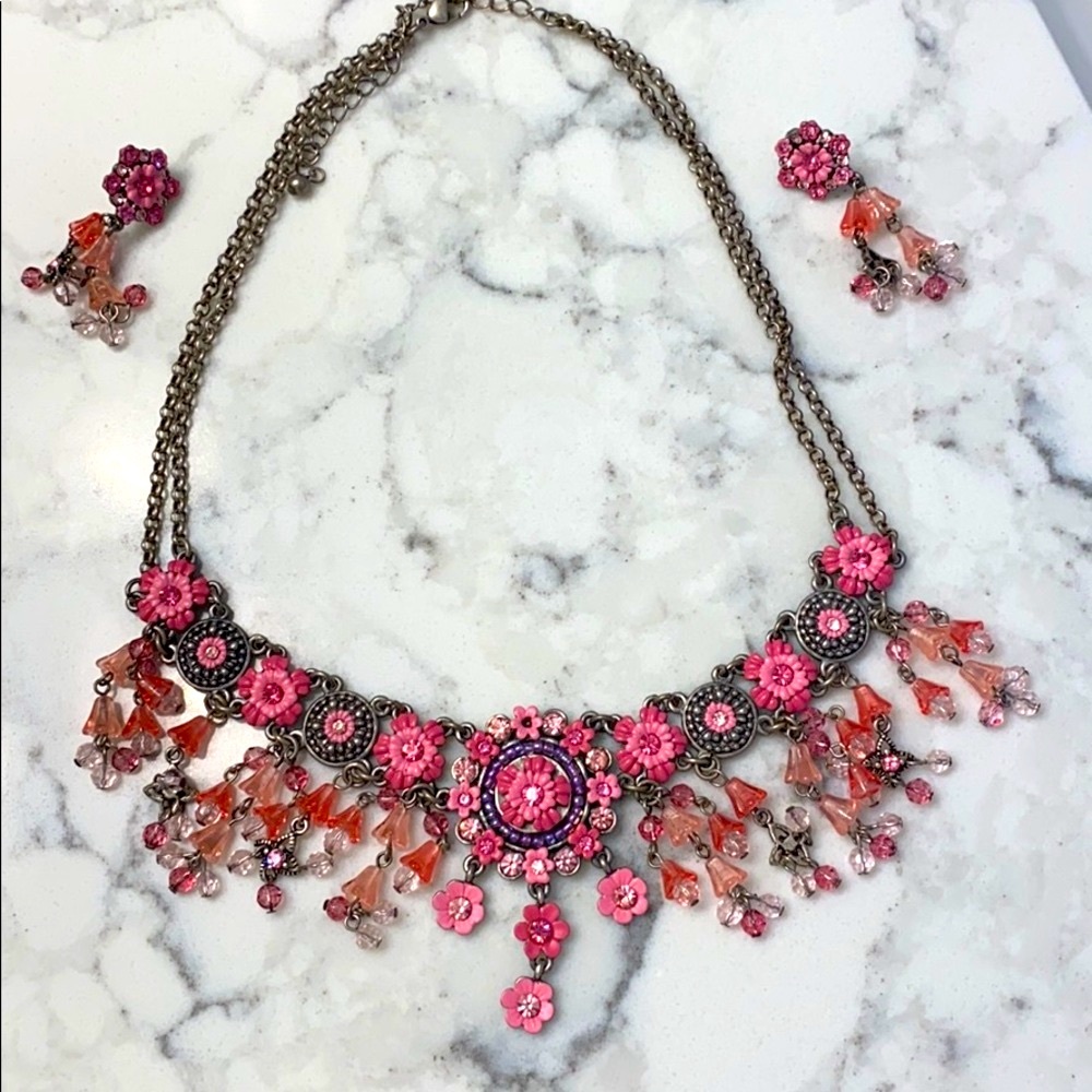 Pink necklace - Picture 2 of 3